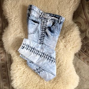 Surprisingly stretchy Tractor Jeans size 7